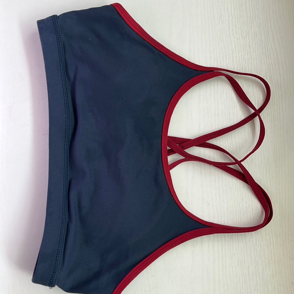 Sports bra